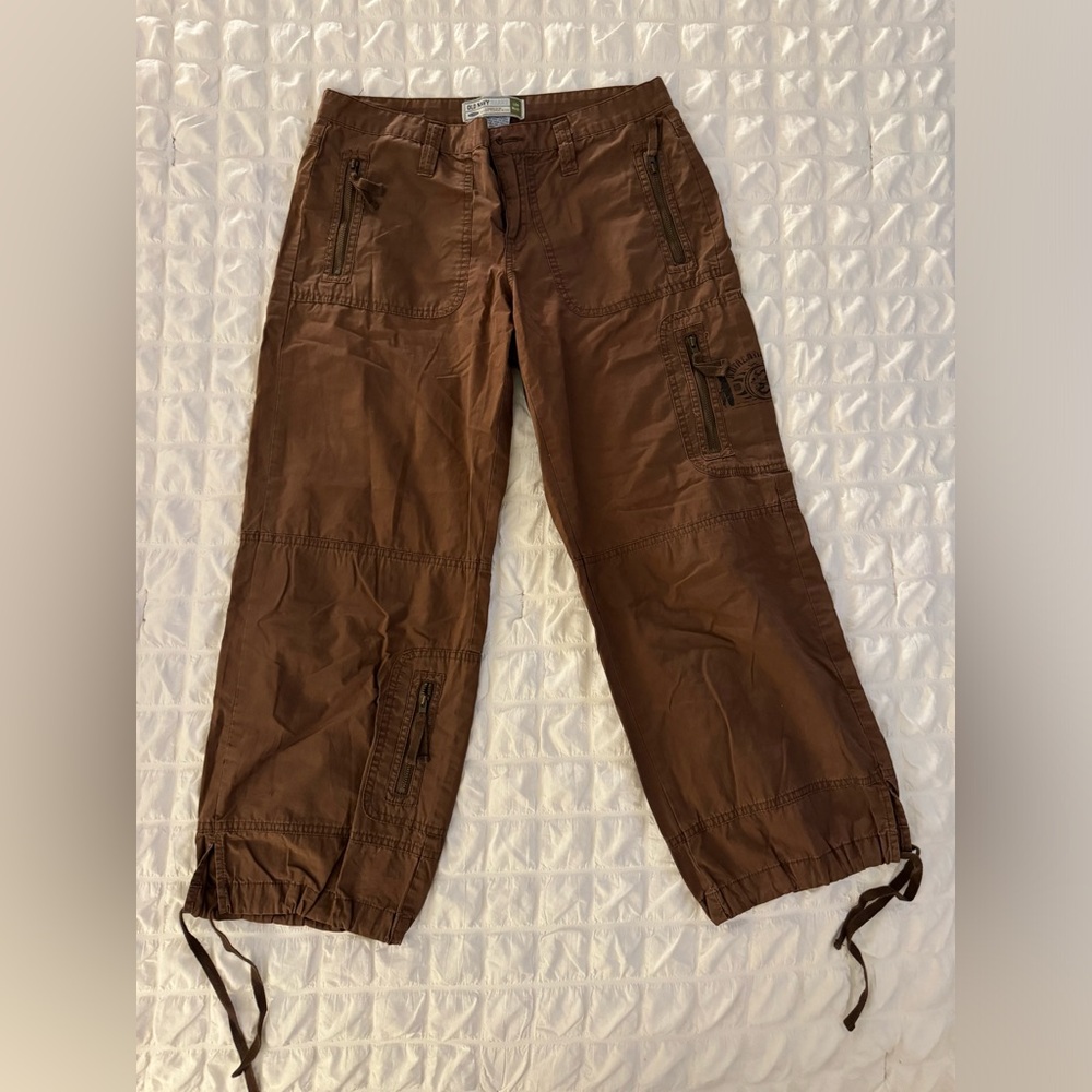 BROWN CARGO CAPRI PANTS